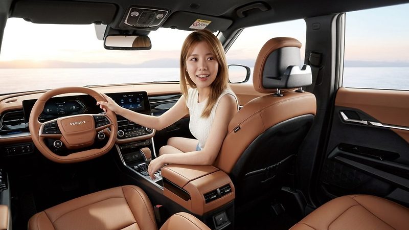 "투싼·스포티지 잡으러 왔다?" 2027 KGM 뉴 토레스 아이신 8단 변속기 탑재, 준중형 SUV 시장의 실속 가치 분석